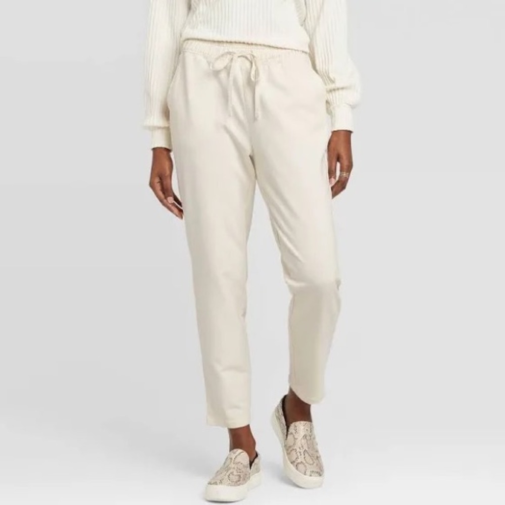NWT a. new day, cream four-way stretch, joggers. Small